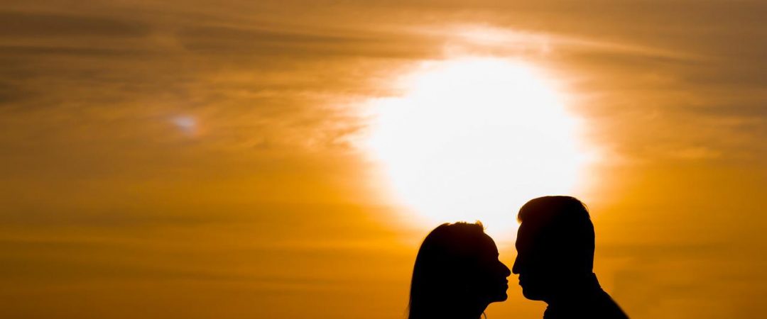 couple, silhouette, sunset-1643452.jpg